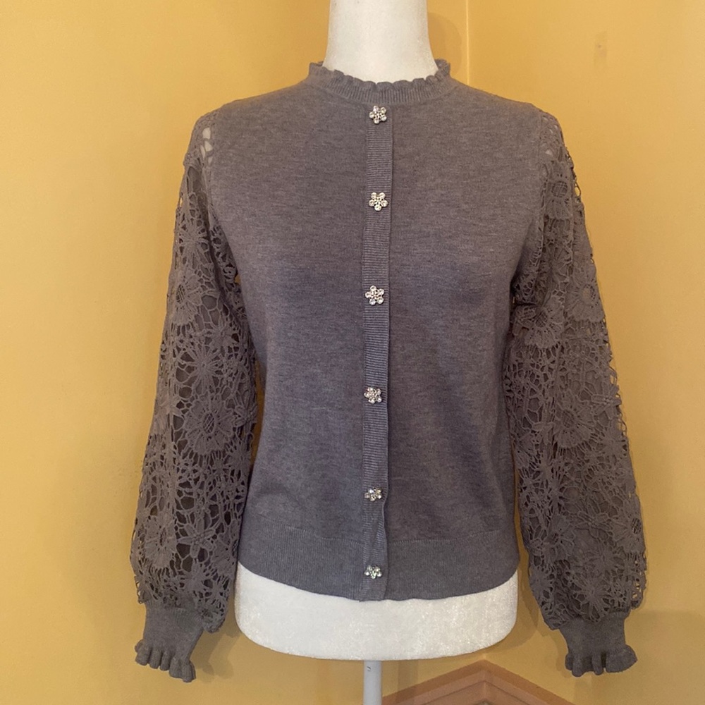 SIONI GREY SWEATER WITH LACE SLEEVES NWT